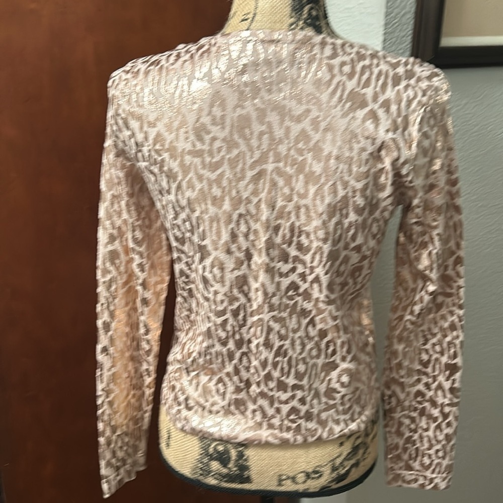 Jennifer Lopez Cheeta Patterned Top NWOT - Picture 2 of 3